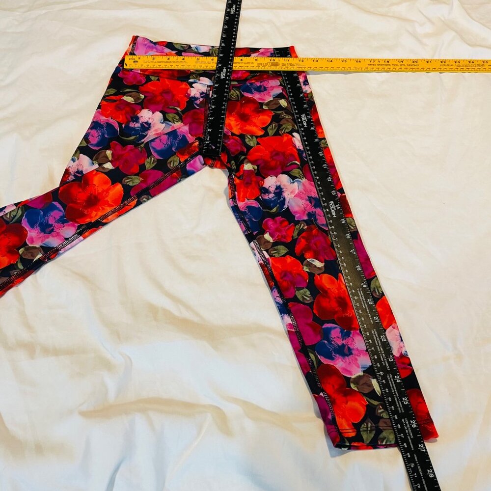 KOS USA Womens Floral Print Leggings Size S Stretch Fitness Capri Leggings - Picture 3 of 7
